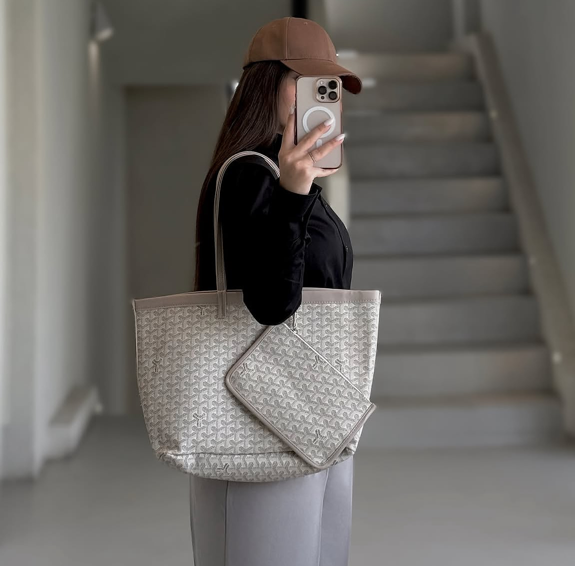 کیف دوشی زنانه گویارد